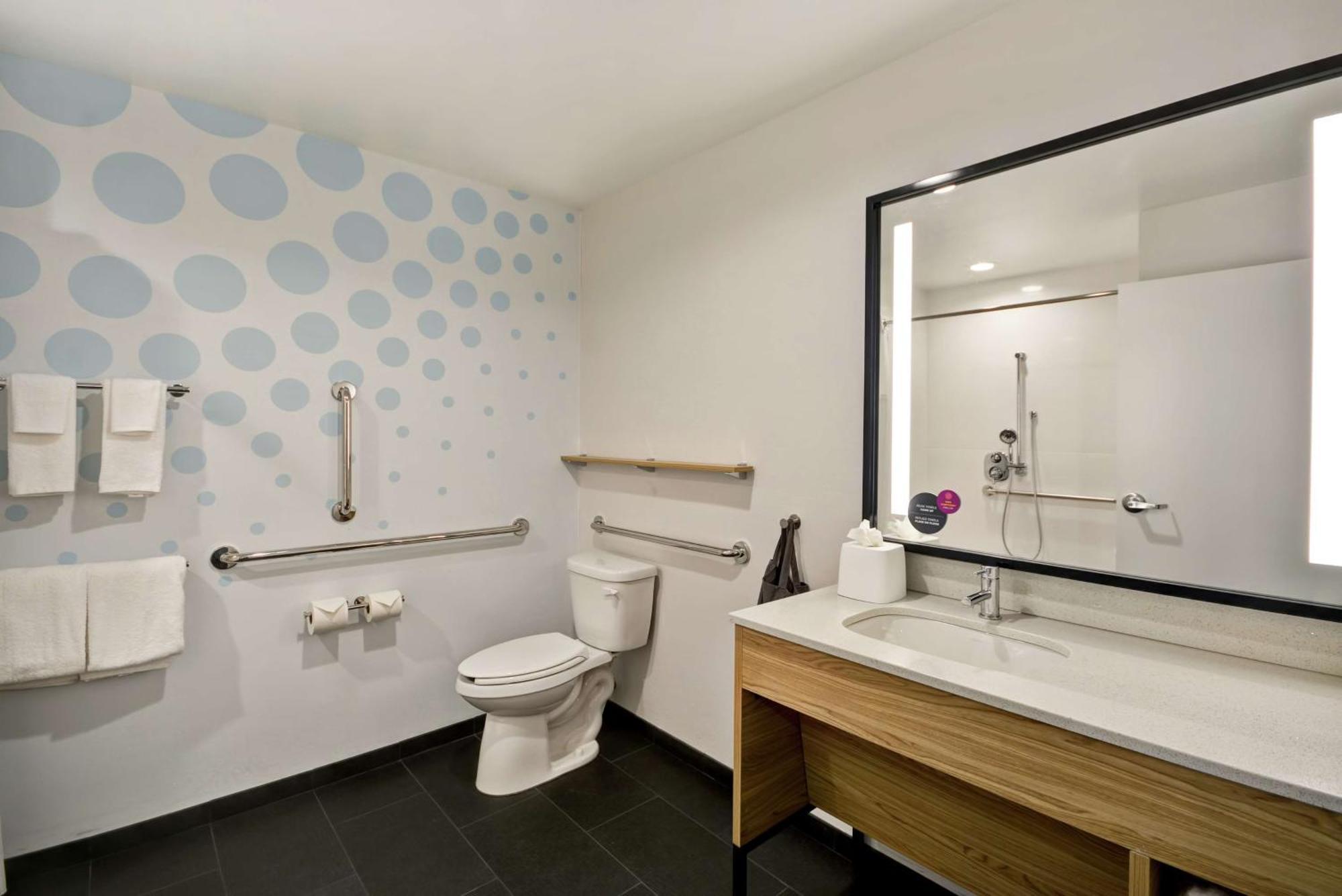 Tru By Hilton Denver, Pa Hotel